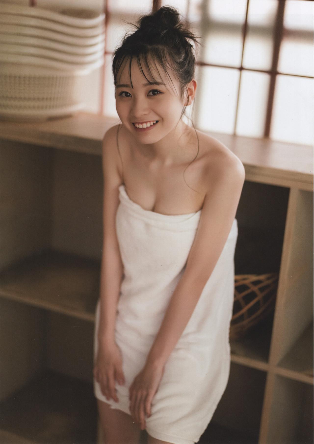 Yui Yokoyama 横山結衣, 1st写真集 [未熟な光] Set.01(20)