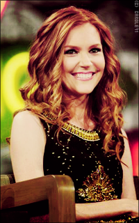 Darby Stanchfield 0tZS7yVJ_o