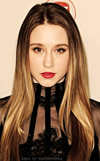 Taissa Farmiga P7080arW_o