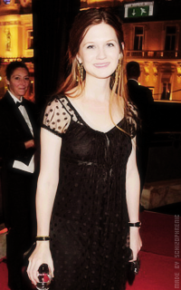 Bonnie Wright 1PIQi9yZ_o