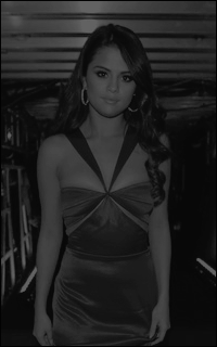 Selena Gomez 3CnrX2bt_o
