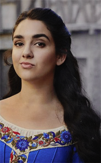 geraldine - Geraldine Viswanathan QPJgBDFG_o