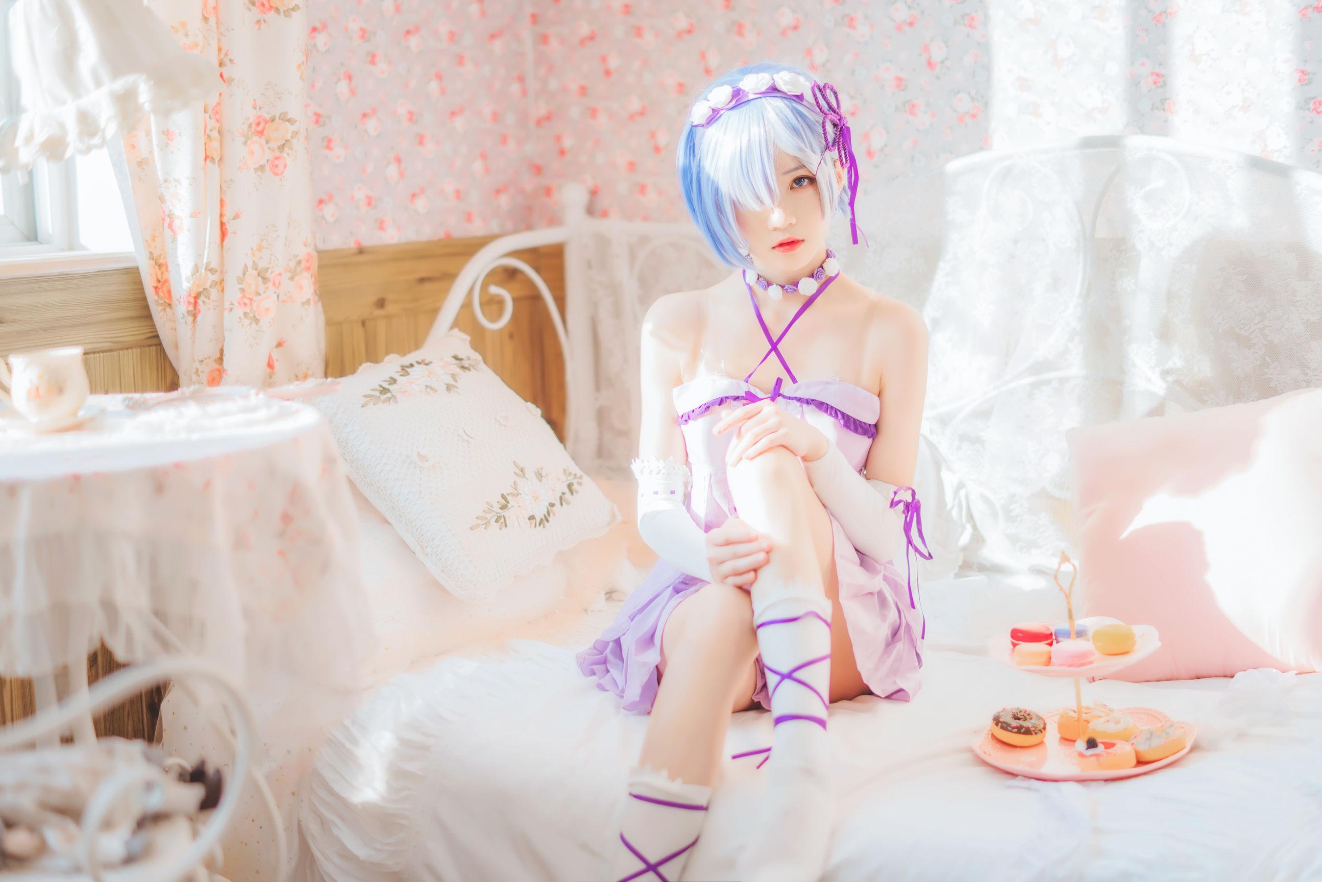 [Cosplay写真] 桜桃喵 – 蕾姆小睡裙(6)