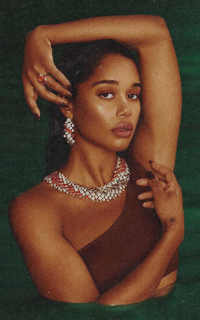 Laura Harrier QLLWlyrN_o