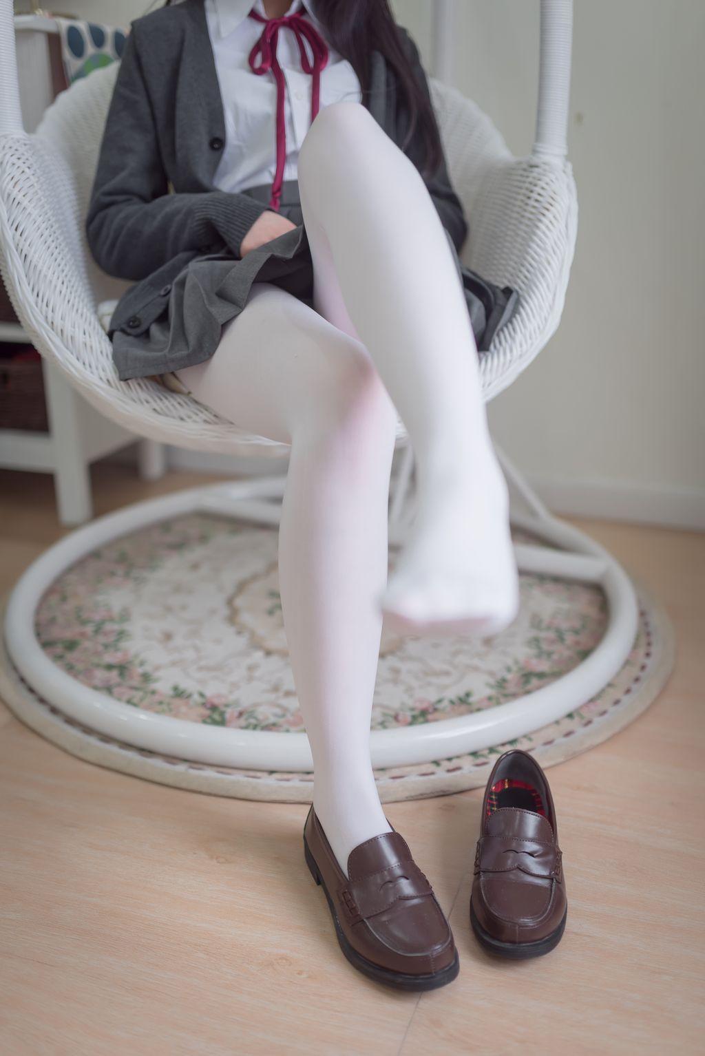 Coser@雪琪SAMA Vol.006: JK纯腿白丝 (46 photos)