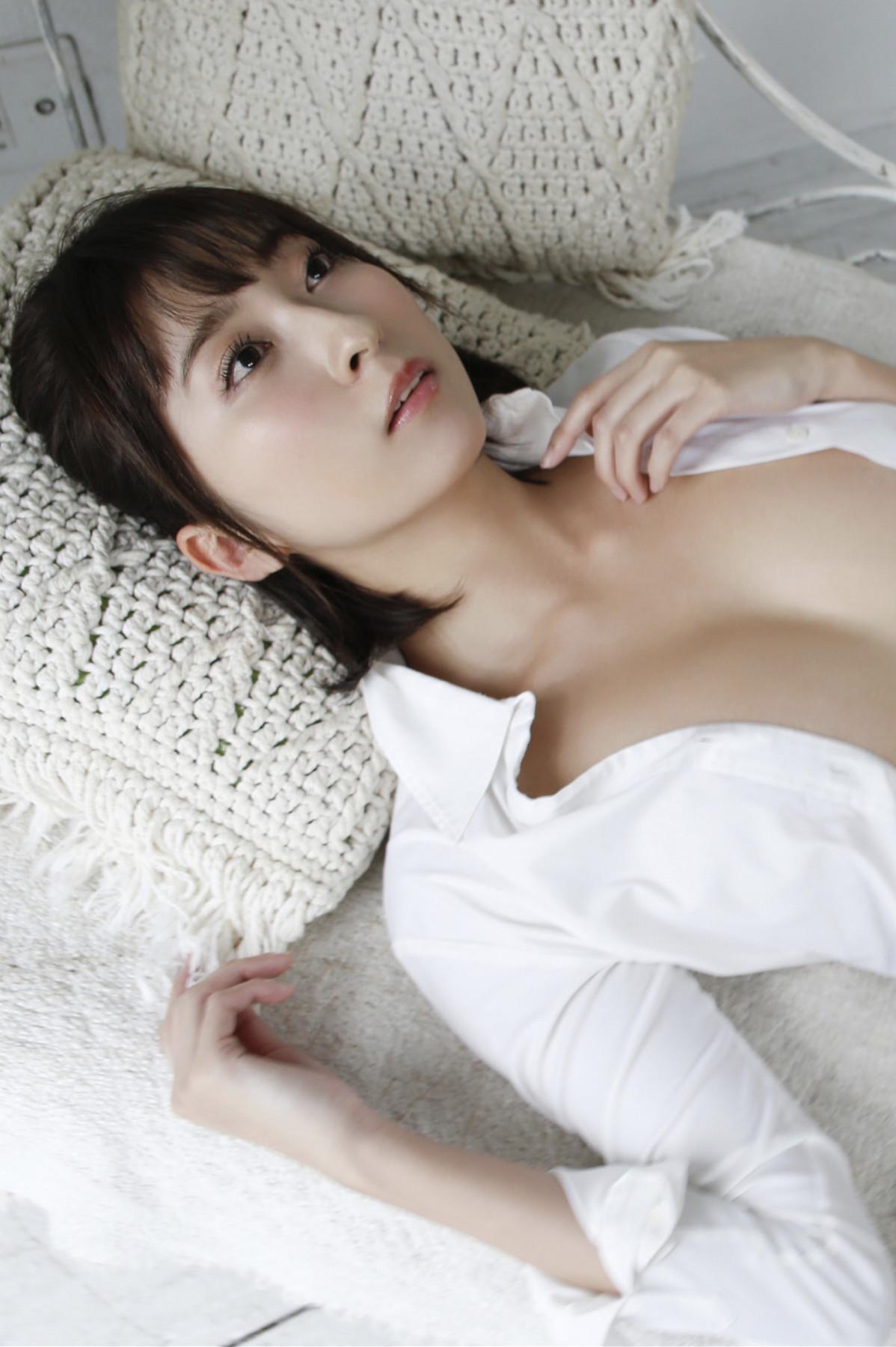 Saki Ogata 緒方咲, 写真集 「美脚の天使」 Set.01(41)