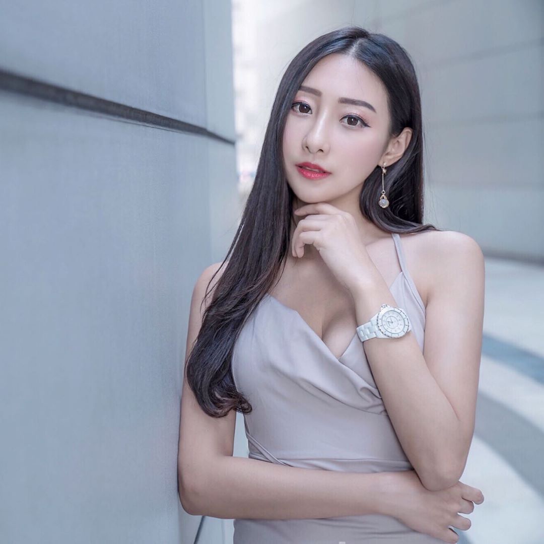直播正妹—吳采婕 OlWFgEih o - 直播正妹—吳采婕