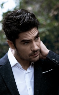 D.J. Cotrona A2RTp4ix_o