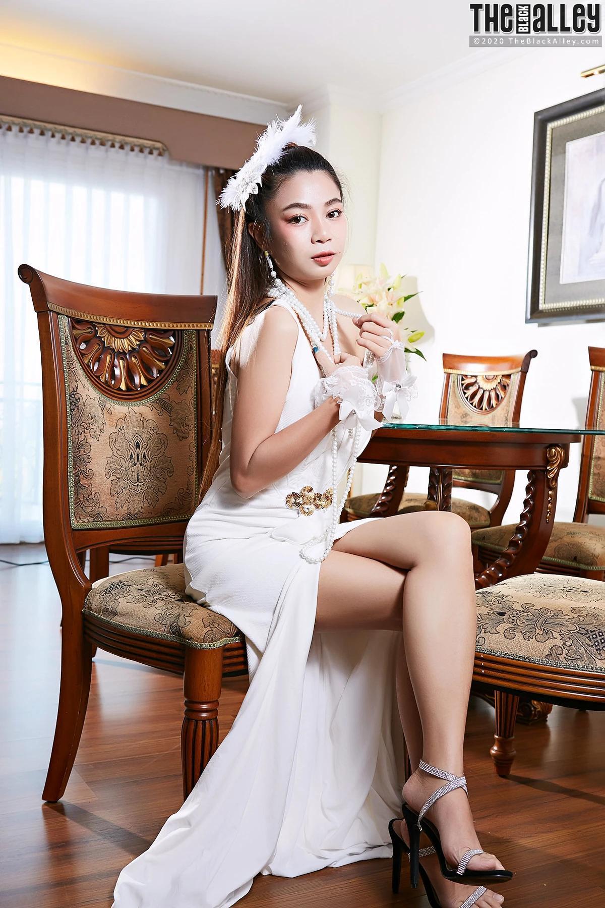 Juliet The Black Alley Photobook Set.26(11)