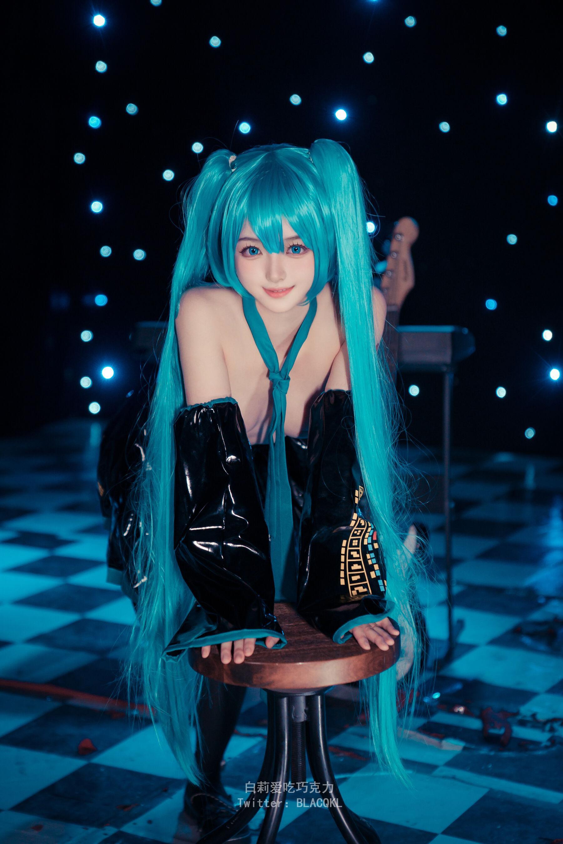 国模人体 白莉爱吃巧克力《未来初音 Miku》(54)