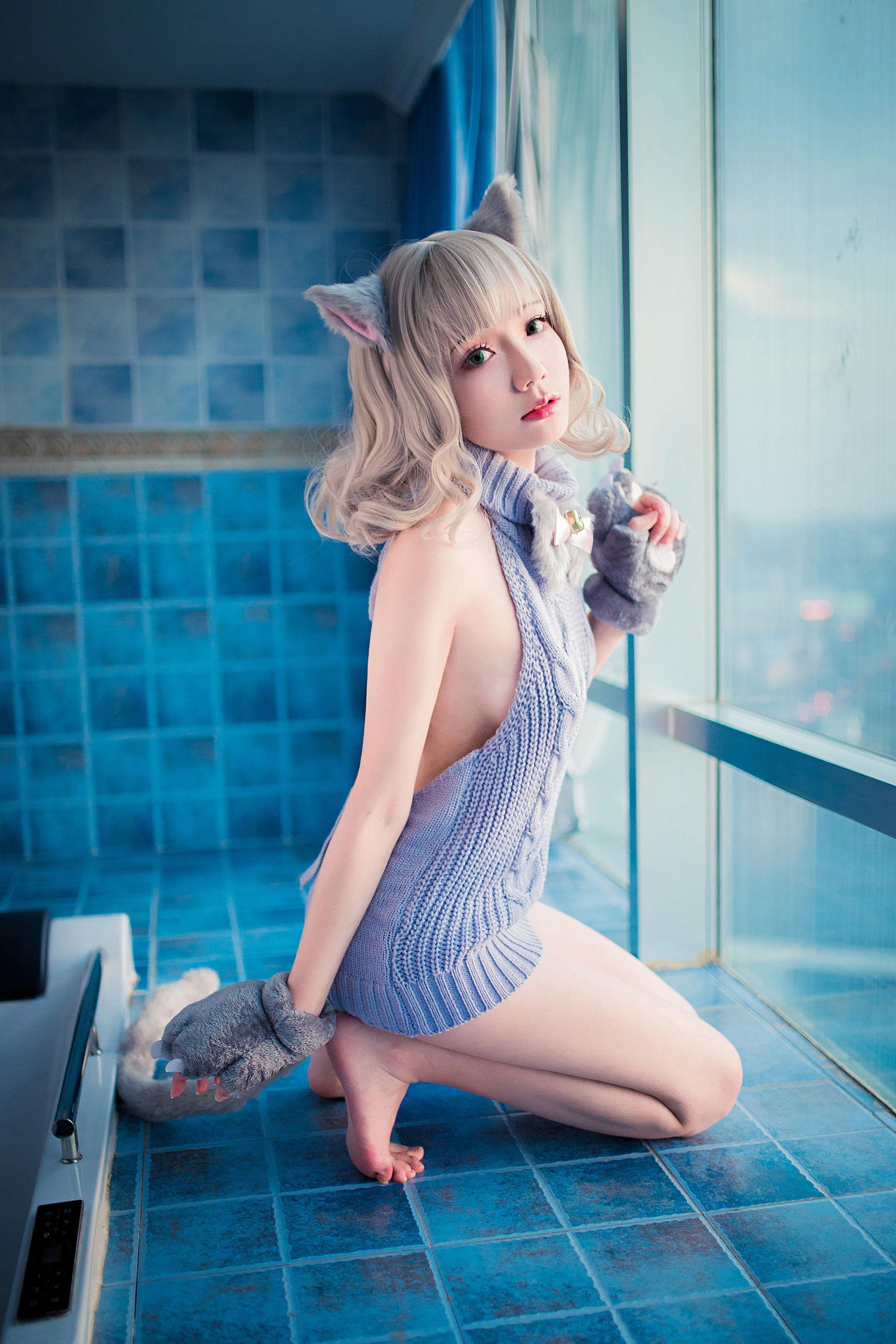 [网红COSER] 萝莉福利真央Mao – 露背毛衣(45)