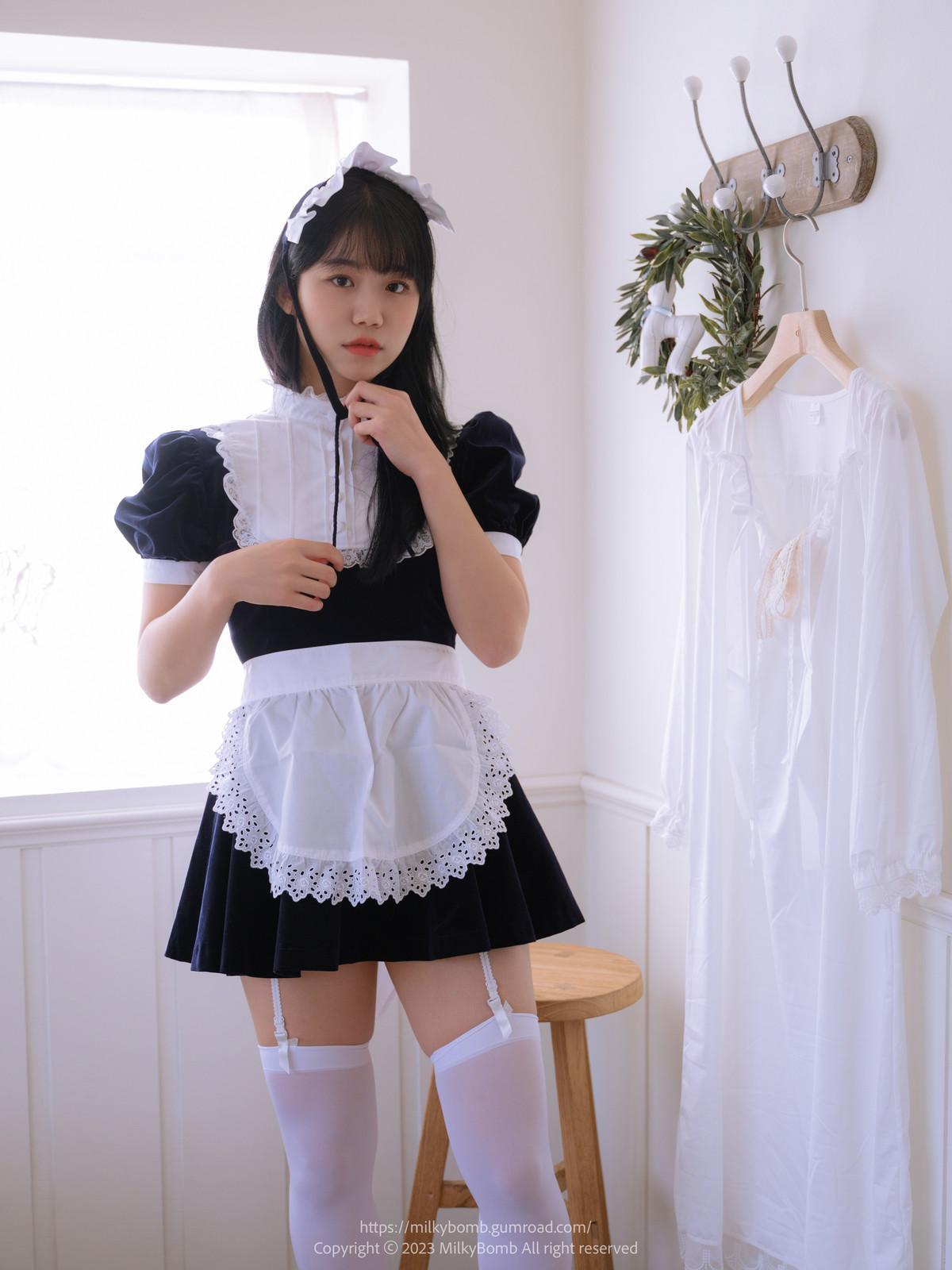 Yui 유이, [MilkyBomb] Maid Set.01(41)