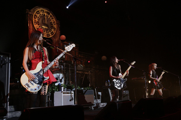 SCANDAL HALL TOUR 2012「Queens are trumps-Kirifuda wa Queen-」 UpcWxyts_o