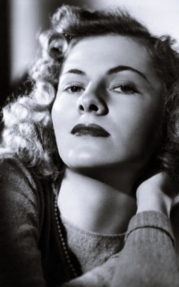 Joan Fontaine Xz4jz5gE_o