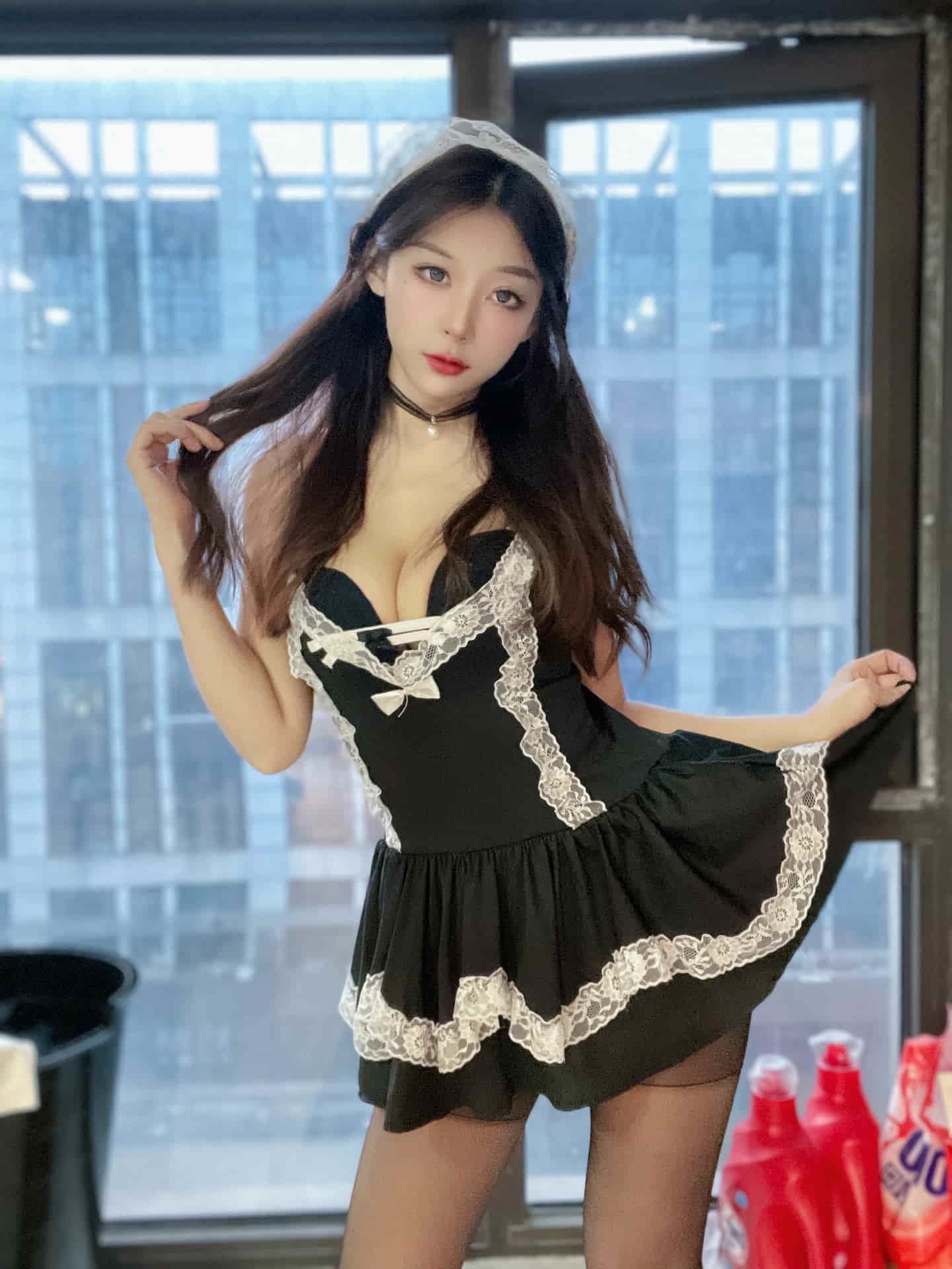 Yang Xiaoxue - Maid Outfit