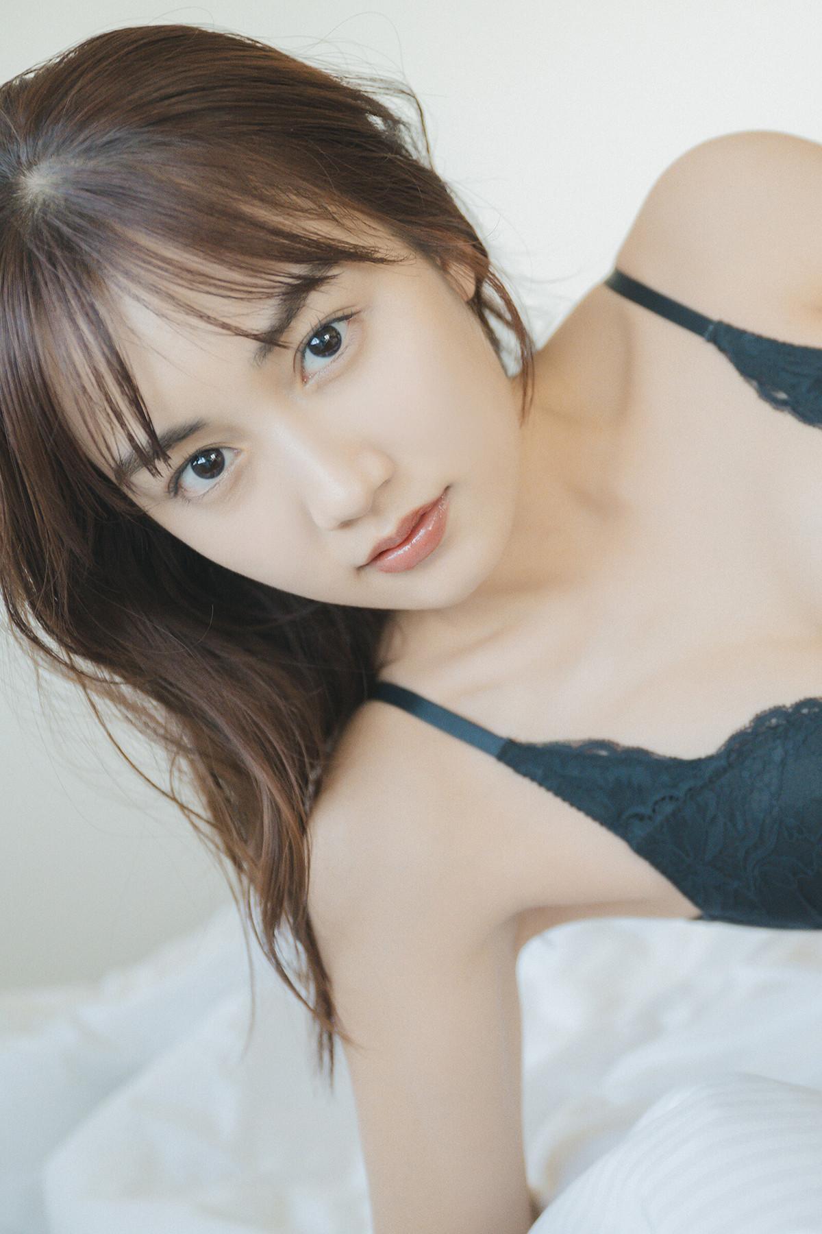 Hikari Kuroki 黒木ひかり, 漫画アクションデジタル写真集 「たまには海辺で」 Set.02(10)