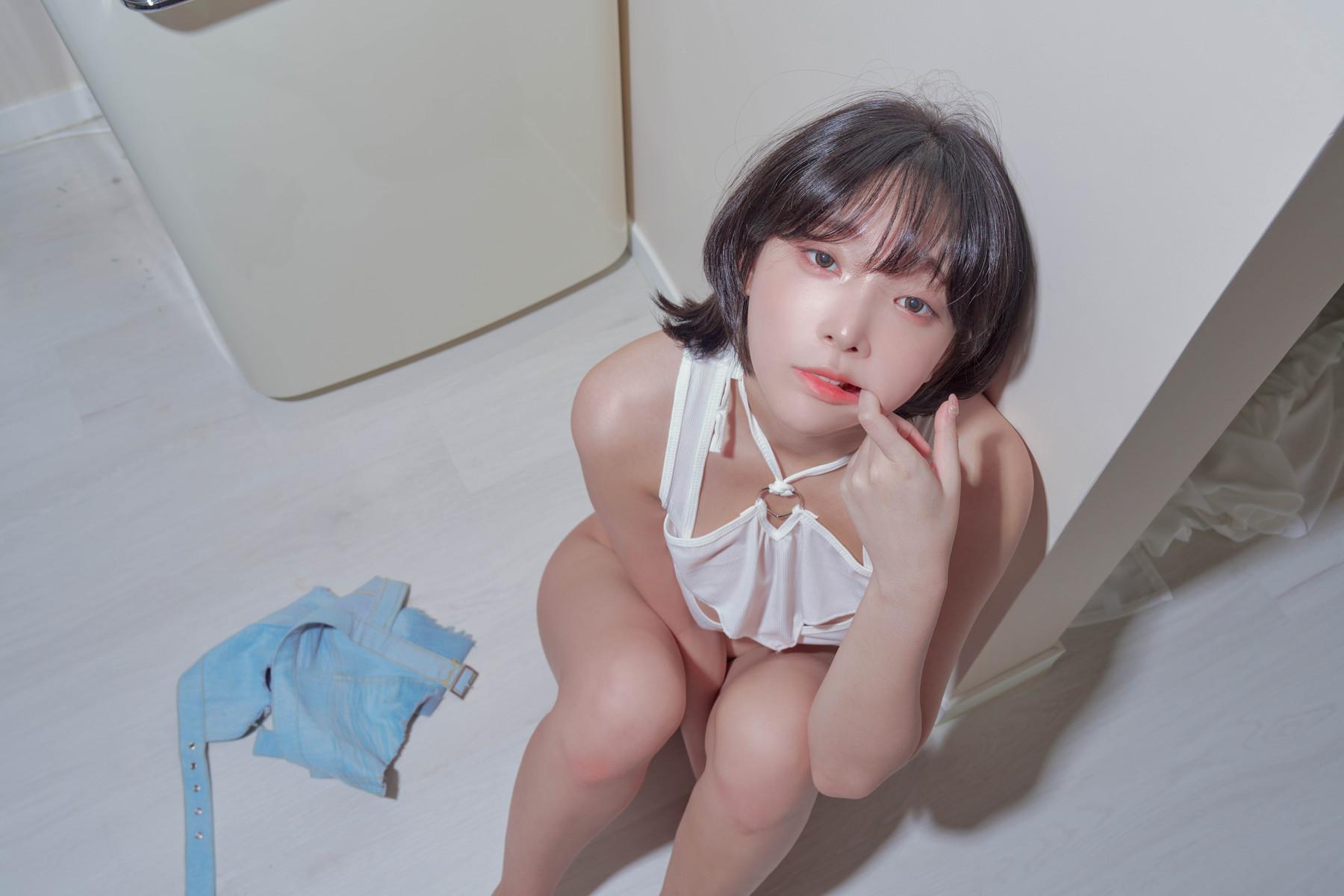 Kang Inkyung 강인경, Photobook “Girlfriend” Set.01(41)