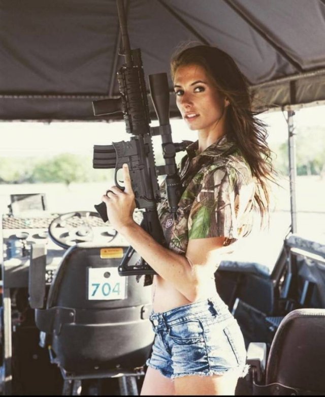 WOMEN WITH WEAPONS...9 EdagvqNa_o