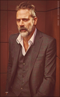 Jeffrey Dean Morgan DhcMbw3q_o