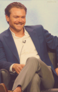 Clayne Crawford - Page 2 CF4iLNnF_o