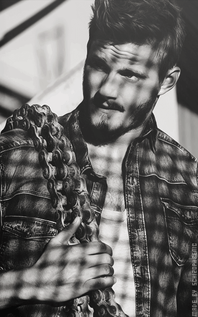 Alexander Ludwig Un2QBCMr_o