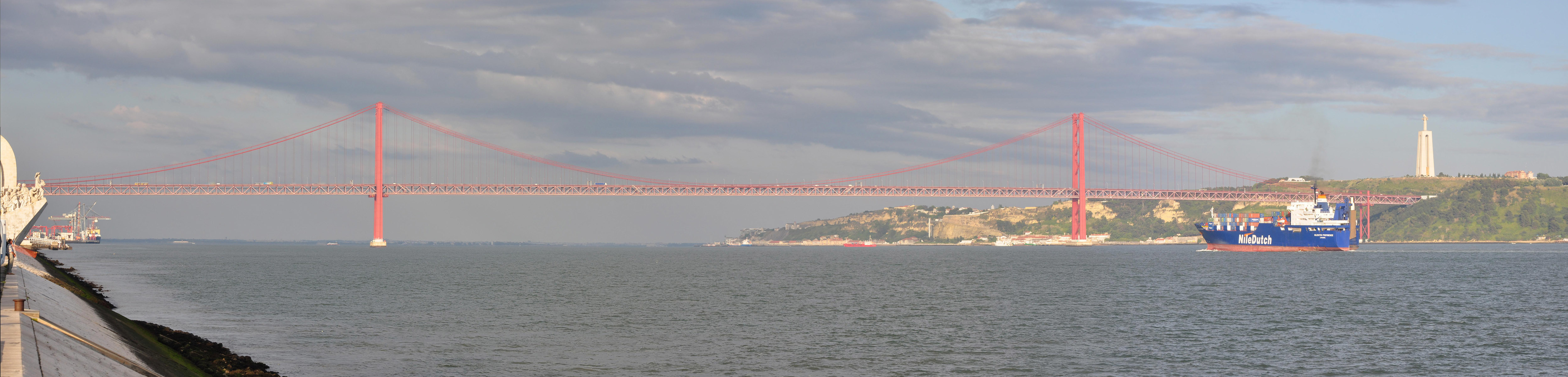 Bridge of 25th April and Christo-Rei - Lisbon - Portugal2.jpg