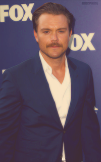 Clayne Crawford - Page 2 9cW8Wteq_o