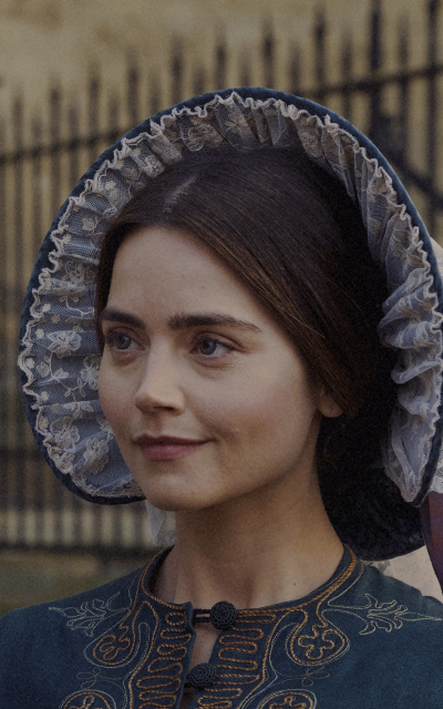 Jenna Coleman R7Rb24ru_o