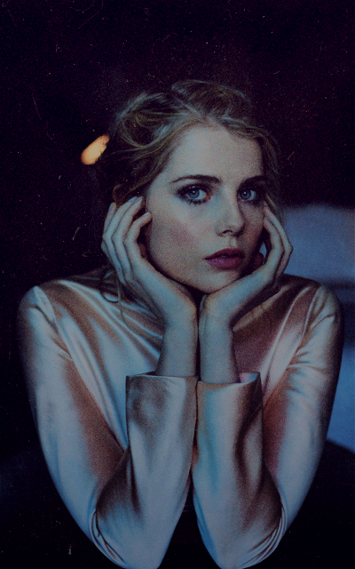 Lucy Boynton YjQ6GSjx_o