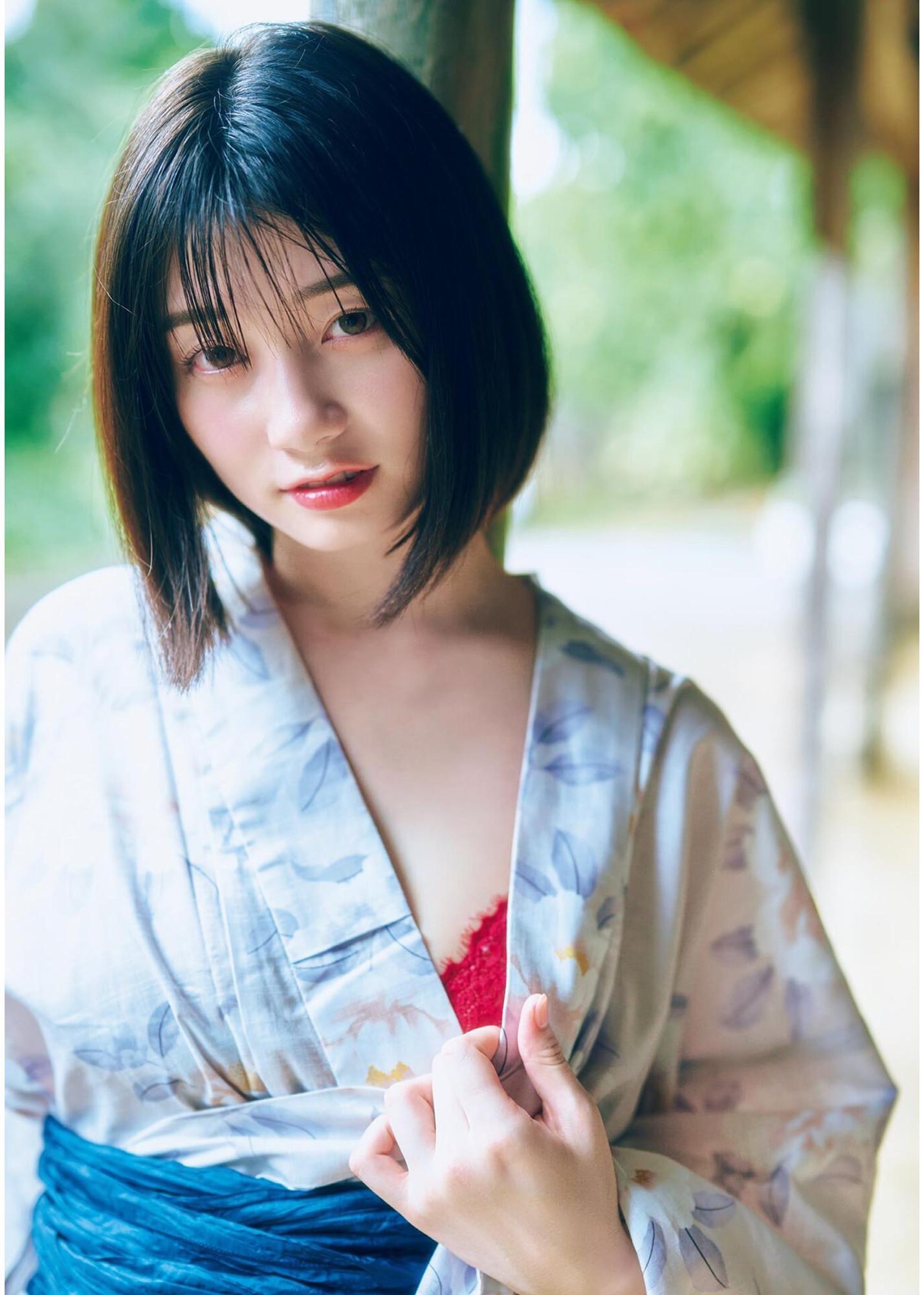 Kanna Seto 瀬戸環奈, 1st写真集 「Emerald」 Set.02(7)