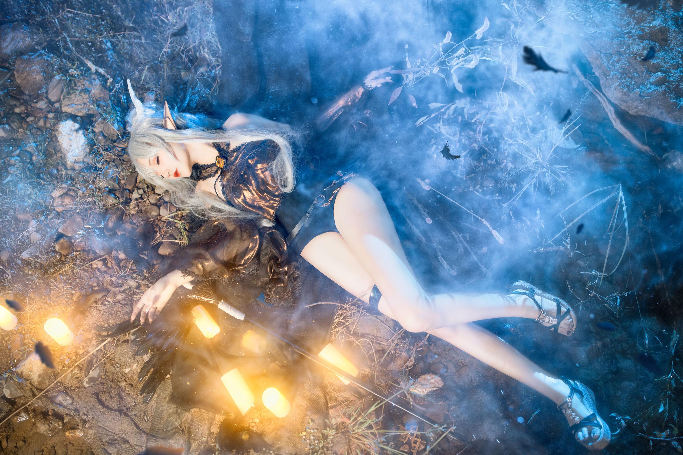 [网红COSER写真] 仙九Airi – 闪灵静谧午夜(16)