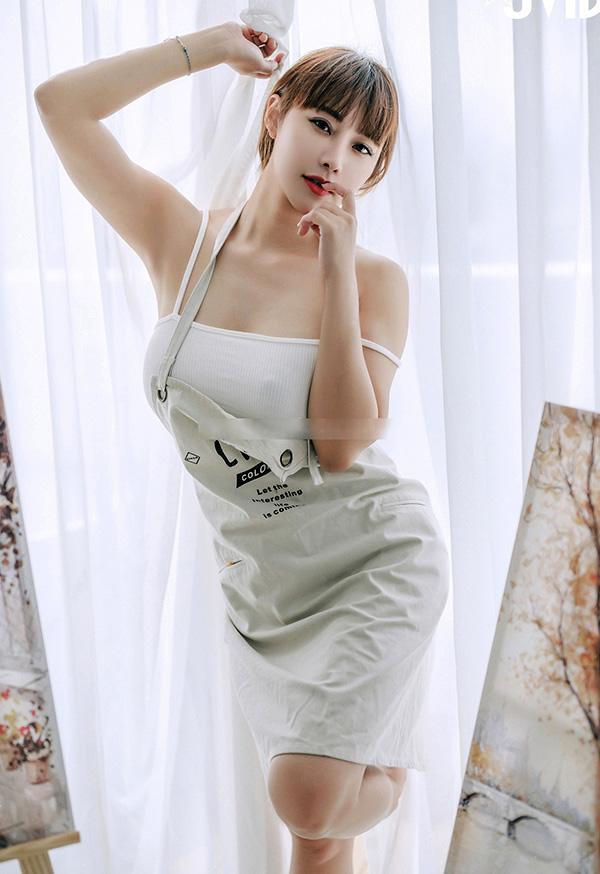 热爱榨精的洨画家巨乳乐乐之吊带小背心(4)