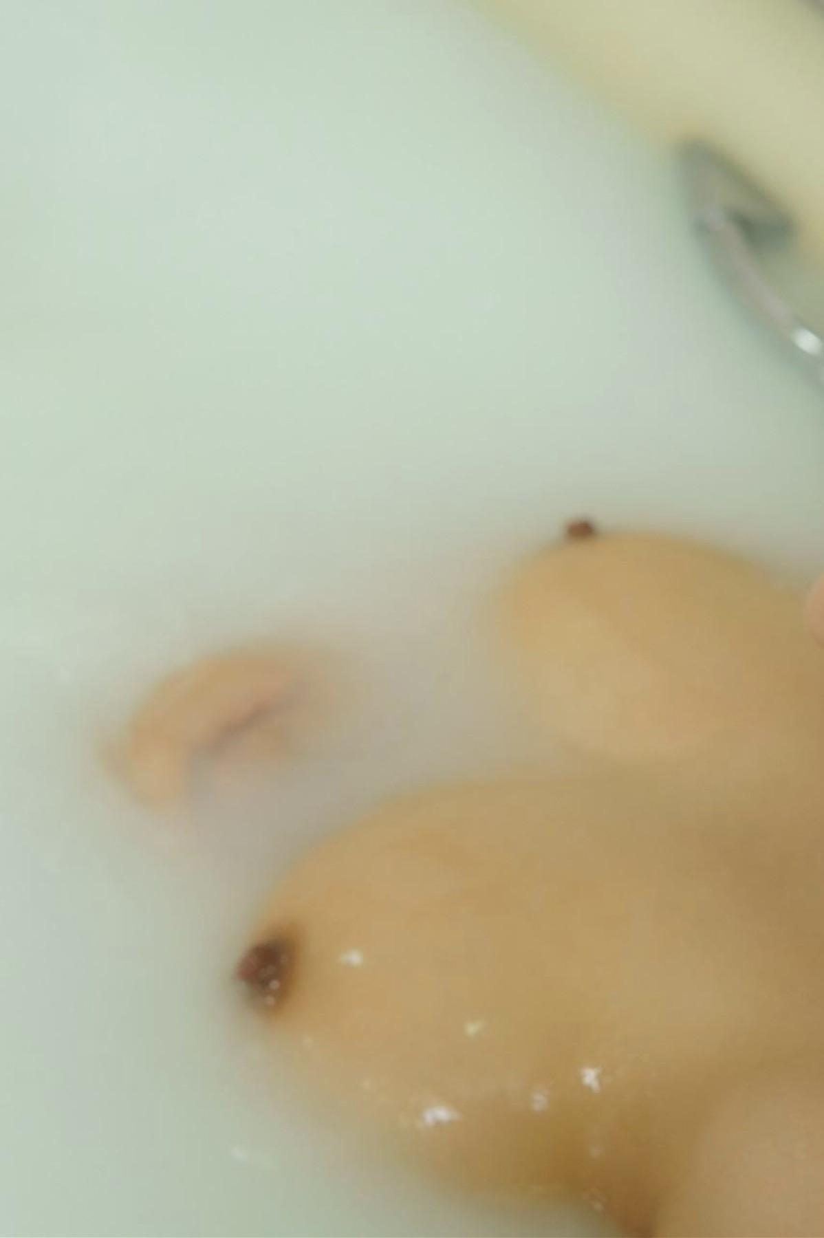 Ruka Inaba 莉々はるか, 写真集 エンタメ娯楽チャンネル 『爆乳若妻』 人妻物語 Set.04(22)