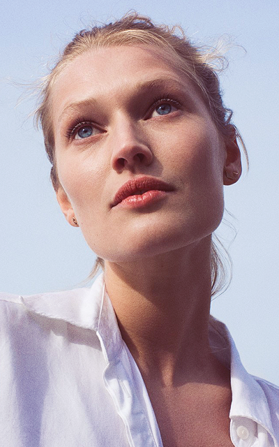 Toni Garrn Aot9XYQr_o