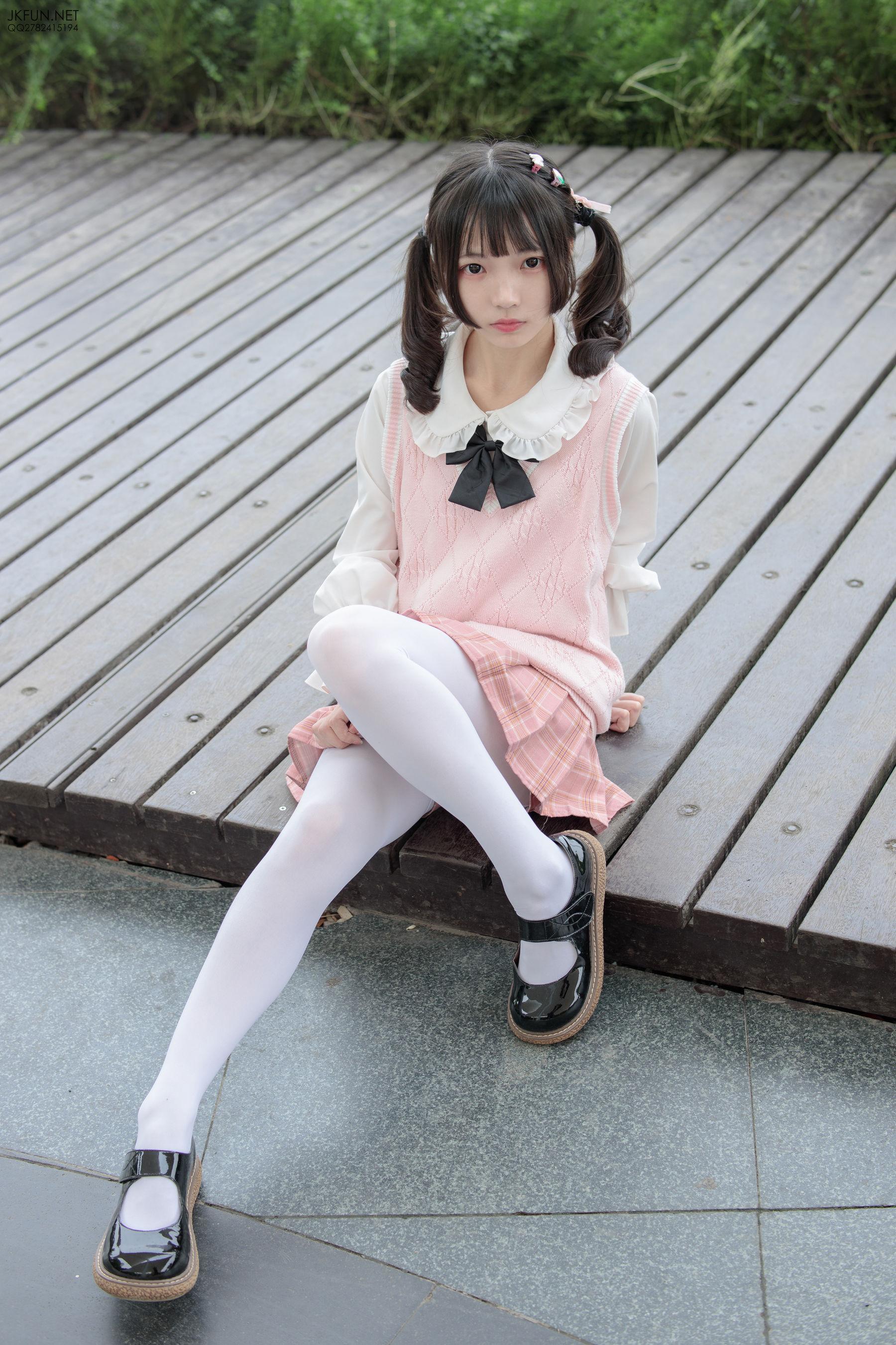 默陌《80D白丝》 [森萝财团] JKFUN-007 写真集(41)