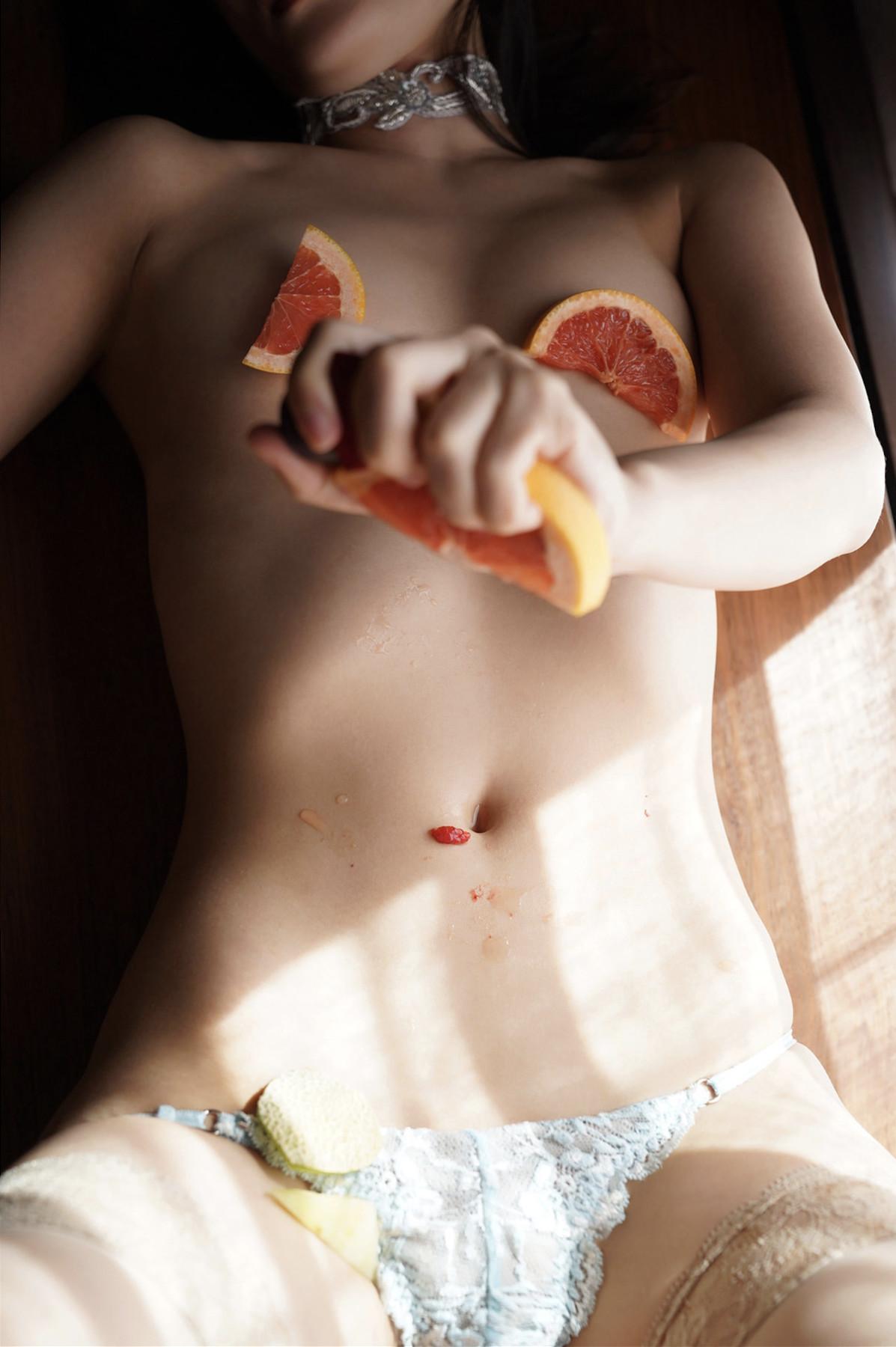 Ichiha Amatsu 天津いちは, FRIDAYデジタル写真集 『元JR東日本社員がまさかのフルヌード vol.2』 Set.01(23)