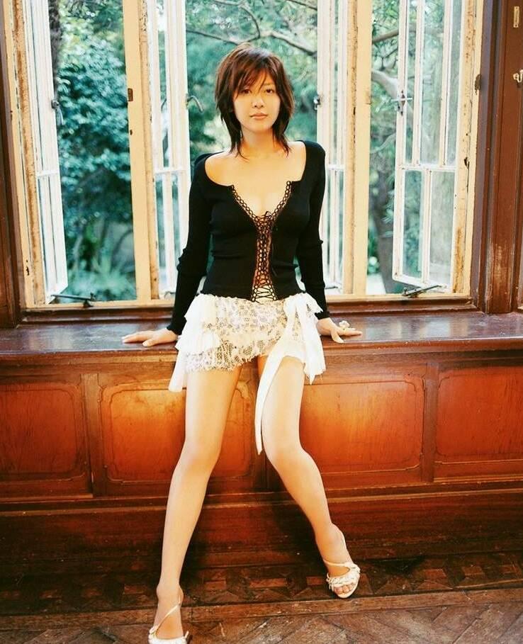 日本脸蛋清秀白石美帆(72)