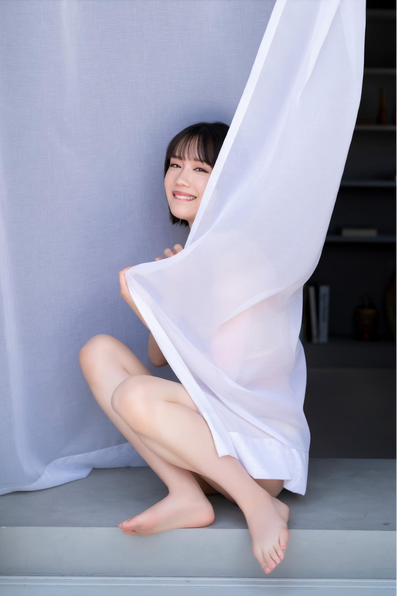 Yui Arata 新唯, FLASH フラッシュ アイドルワン ラウンドガールの艶美(10)