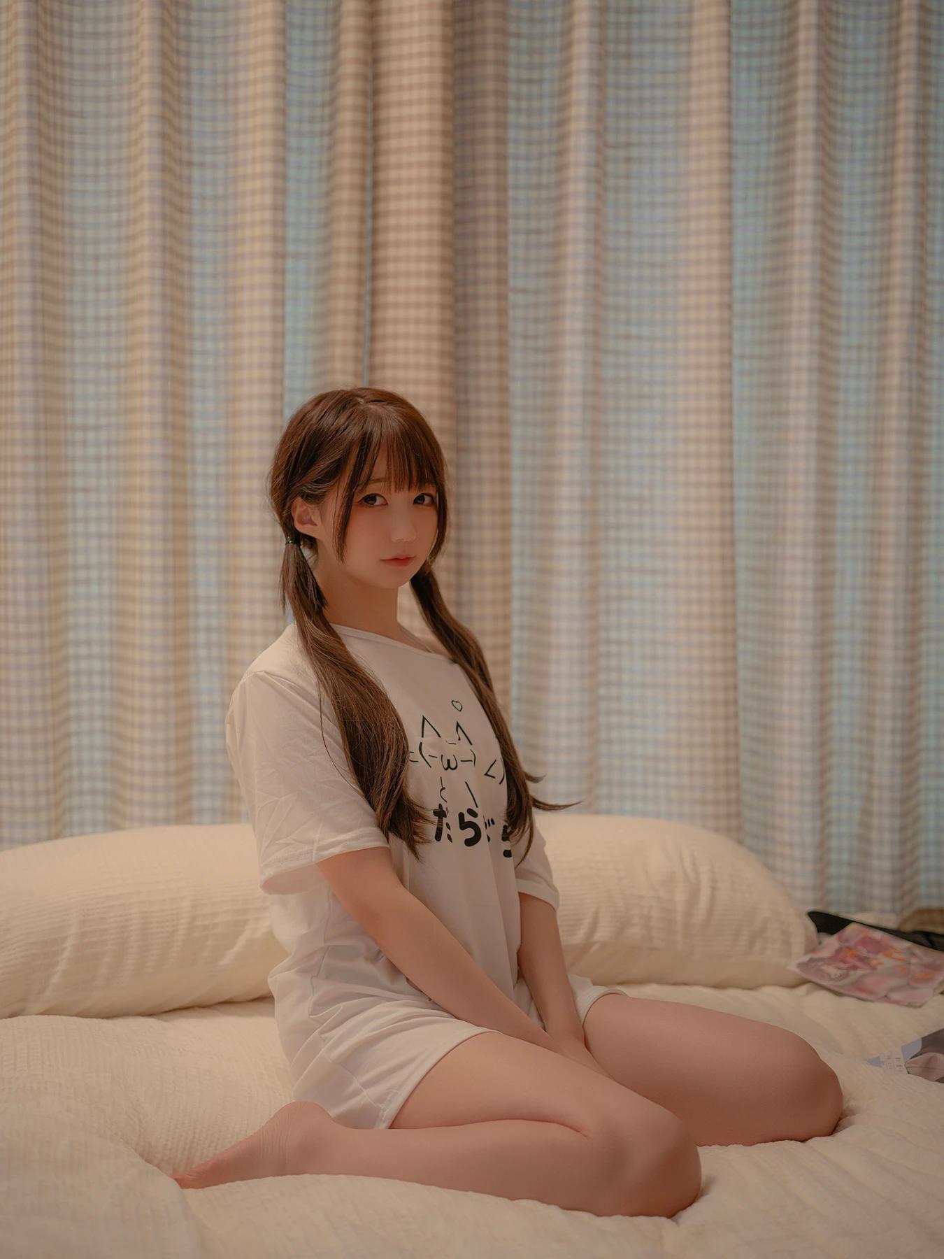Cosplay Nagisa魔物喵 – 彼女の部屋(1)