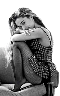 Ariana Grande 8DYoP19l_o