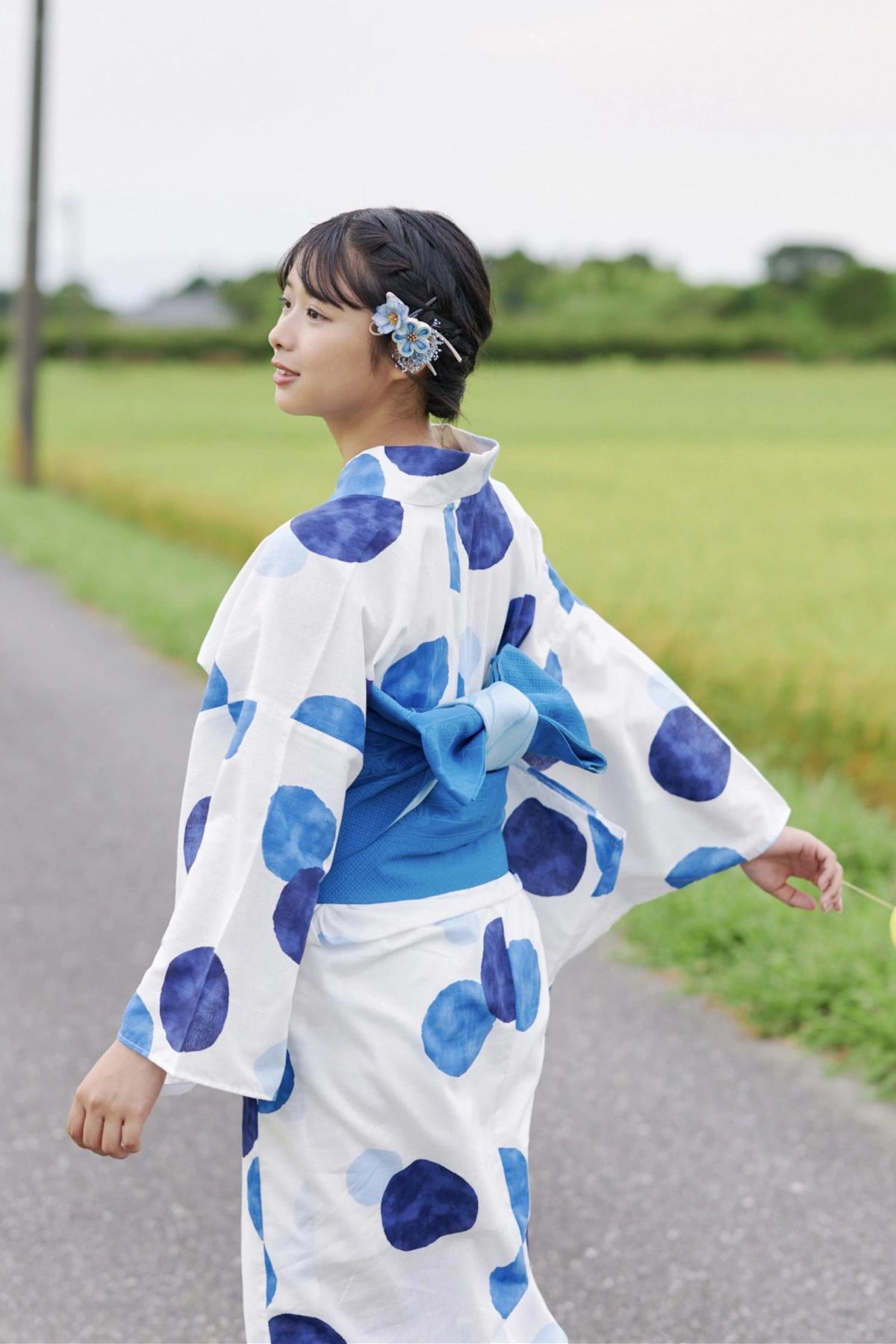 Miku Kuwajima 桑島海空, Dolce 写真集 「ラスト・サマー・ビキニ」 Set.01(2)