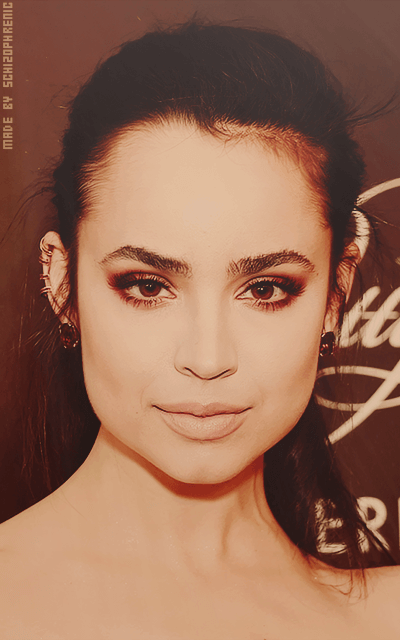 Sofia Carson PFY2pjEU_o