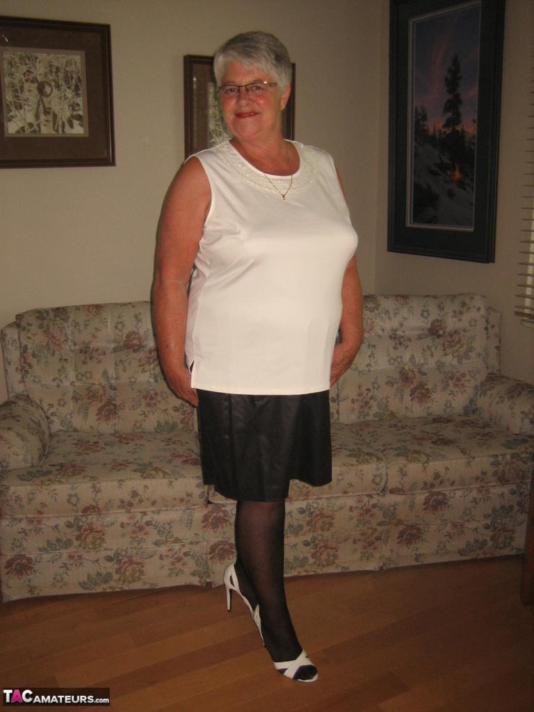 Fat old woman Girdle Goddess slips underwear over her big ass in nylons(1)