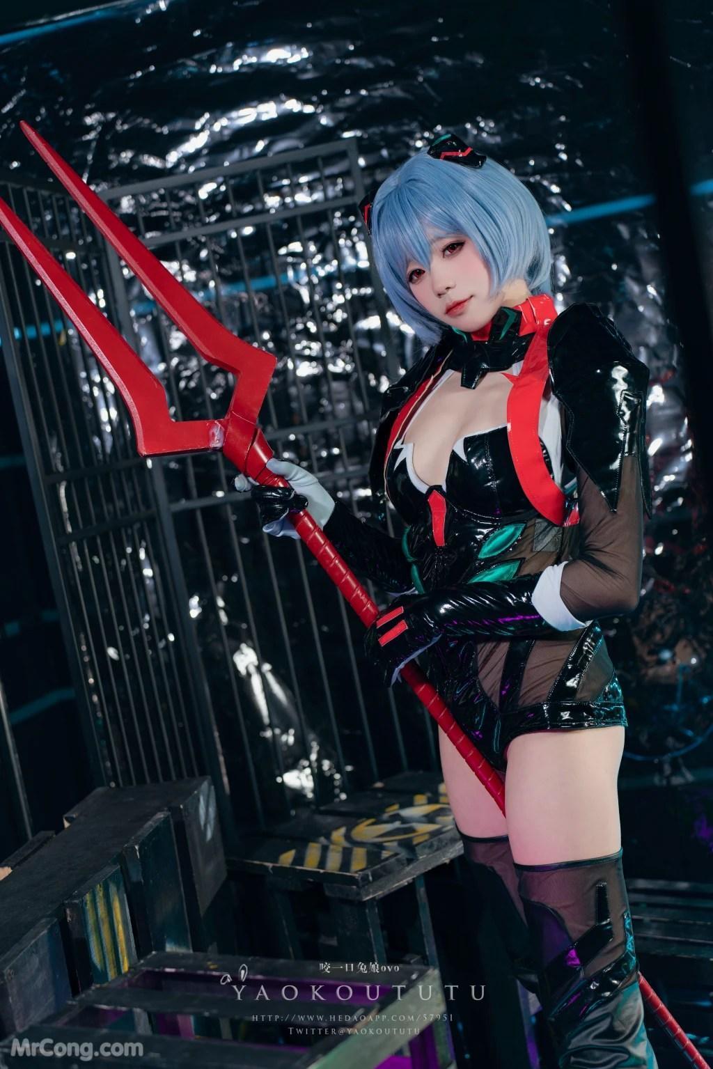 Coser@黏黏团子兔:『黑凌波』&小剧场 (50 photos )(2)