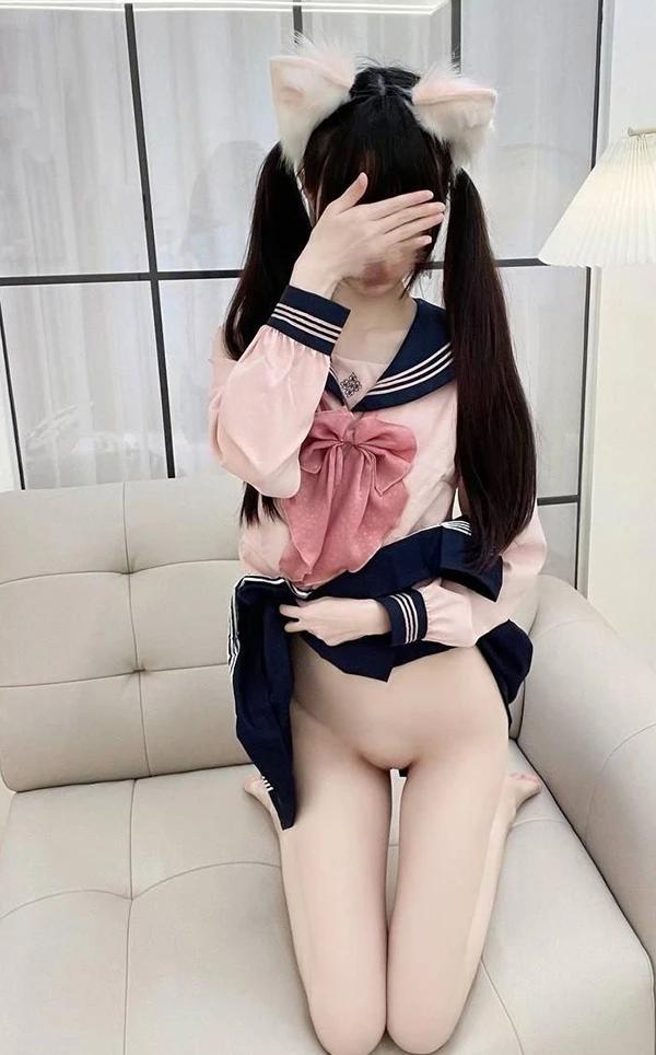 推特美女@兔兔@expect0t价值300元粉嫩图集2