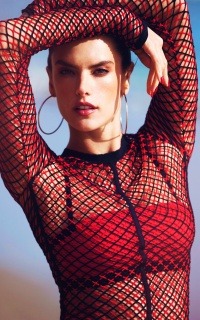 Alessandra Ambrosio YVK08QI5_o