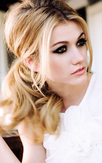 Katherine Mcnamara Mbk1bib3_o