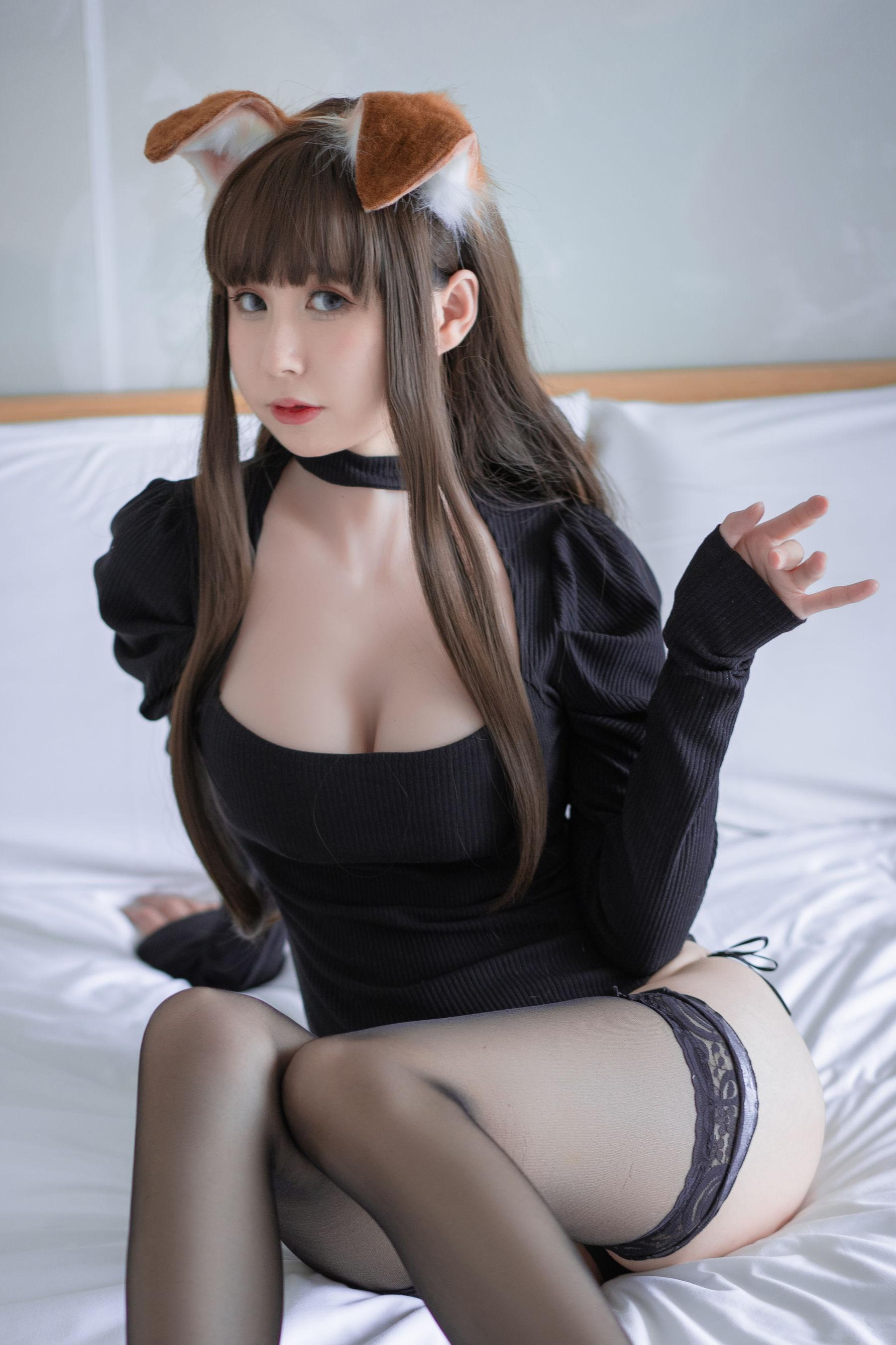 [Cosplay] 西园寺南歌 – 折耳犬黑色连体衣 写真套图(8)