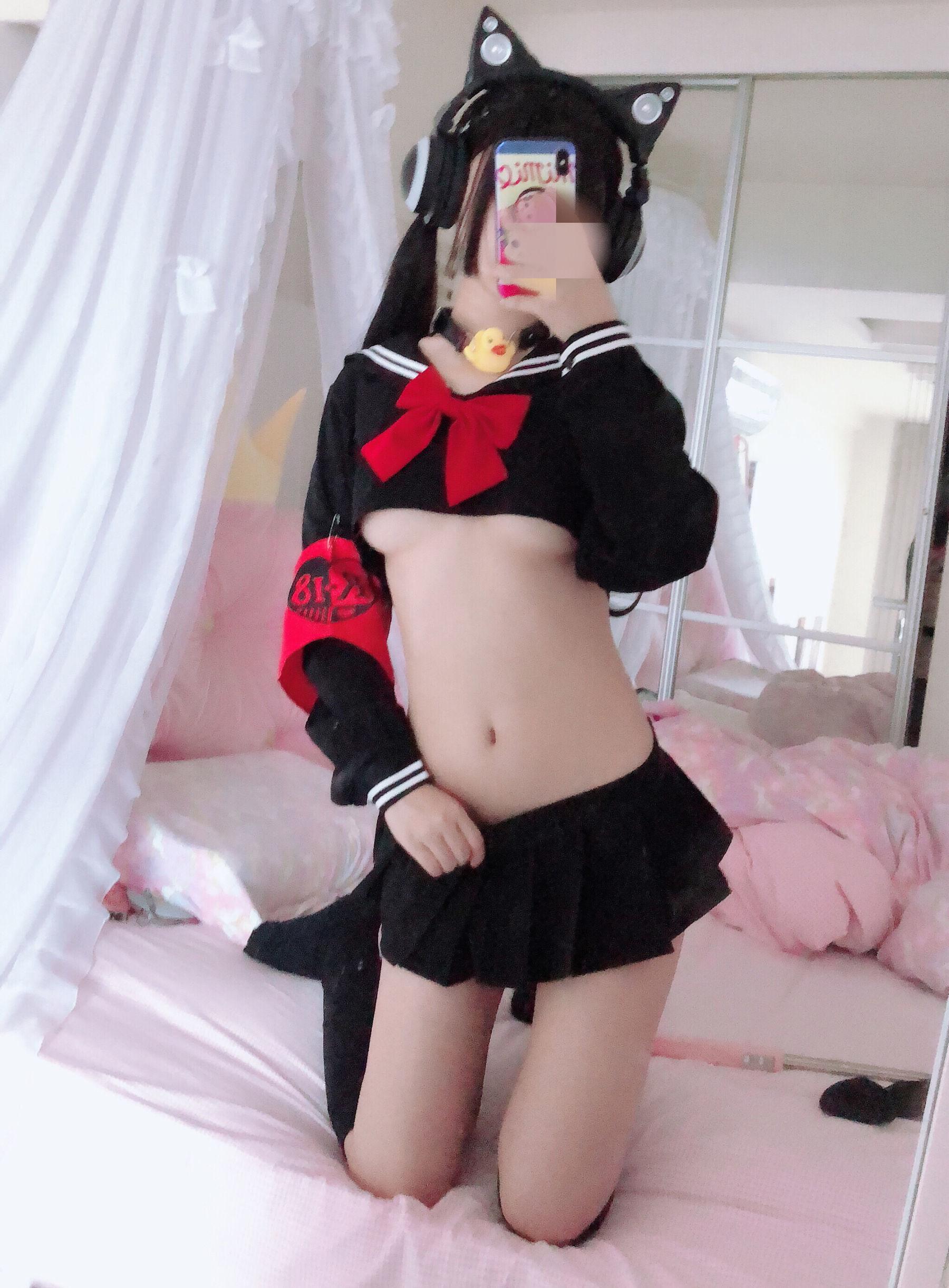 [网红COSER] 桜井宁宁 – 半乳制服 写真集(57)