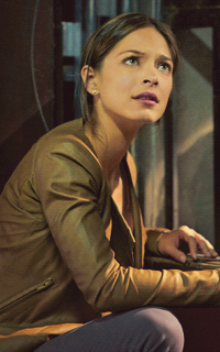 Kristin Kreuk 6FEZv7f6_o